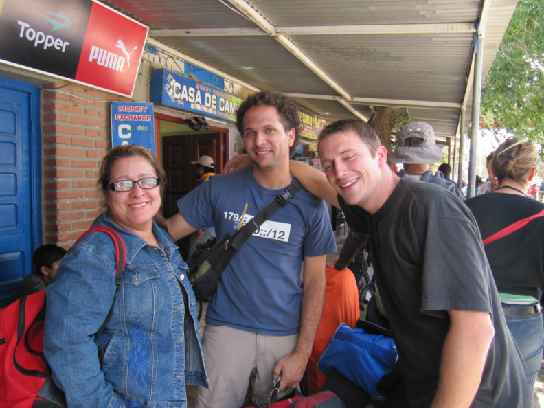 llegando a Salta... con unos colegas viajeros del tren 