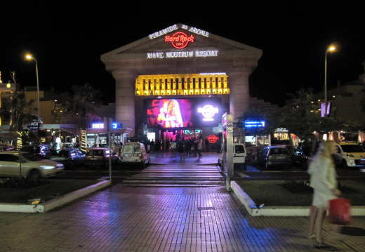Hard Rock cafe en Tenerife (908 visits) Hard Rock cafe en Tenerife Hard Rock cafe en Tenerife