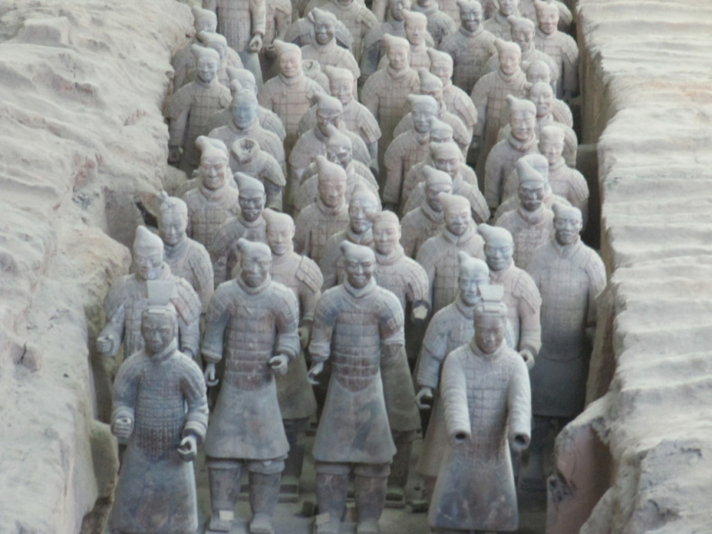 un grupito de guerreros de terracotta