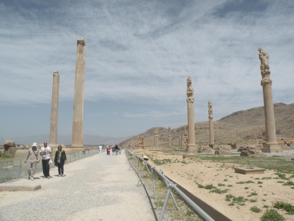 Vista de las pocas columnas que aun se mantiene en pie en Persepolis
