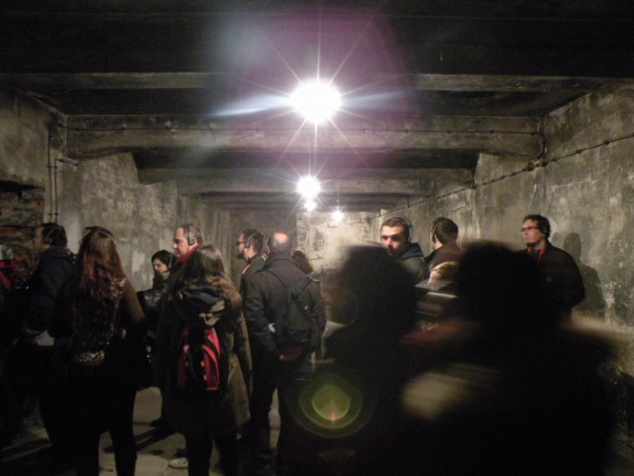 Interior de la primera camara de gas de Auschwitz