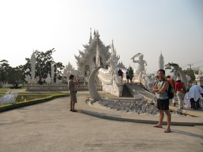 wat rong khun-white temple-033.jpg-028