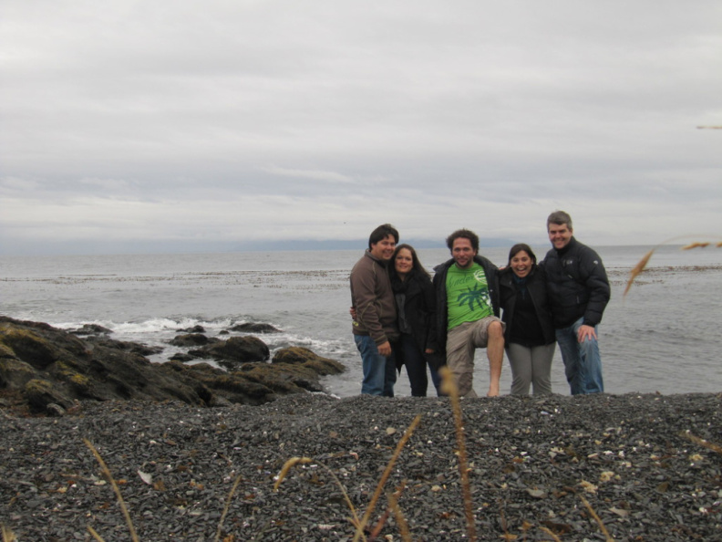 Cesar, Mary, VHS, Lore y Javier en el estrecho de Magallanes