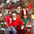 Santa Claus y su hijo de barba negra